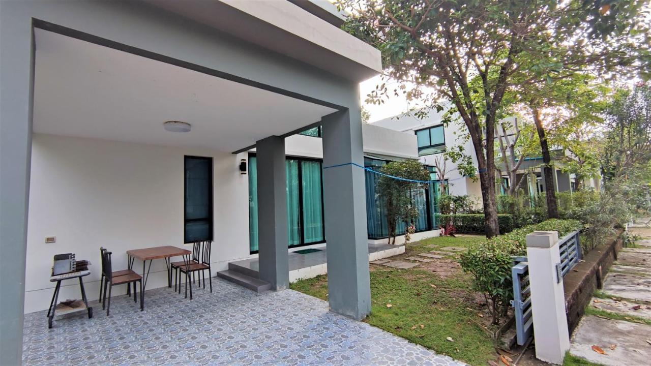 Family House @ Casa Seaside Rayong Villa Bancsakphaj Kültér fotó
